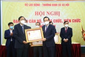 Trường Đại học Lao động - Xã hội đón nhận Huân chương Lao động hạng Nhì